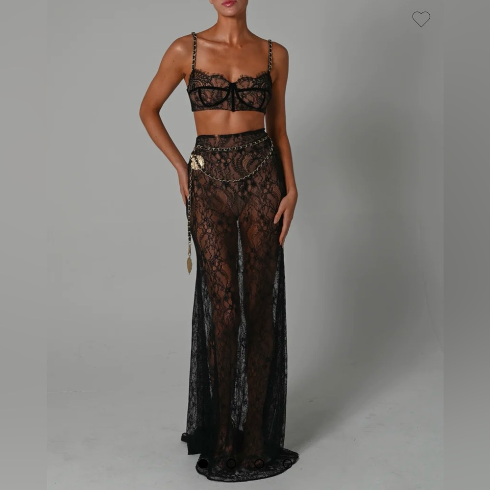 MAXI SKIRT SET IN BLACK LACE WITH BESPOKE LINING